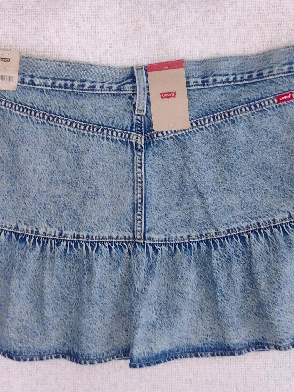 Levi's Flounce Mini Lightweight Skirt